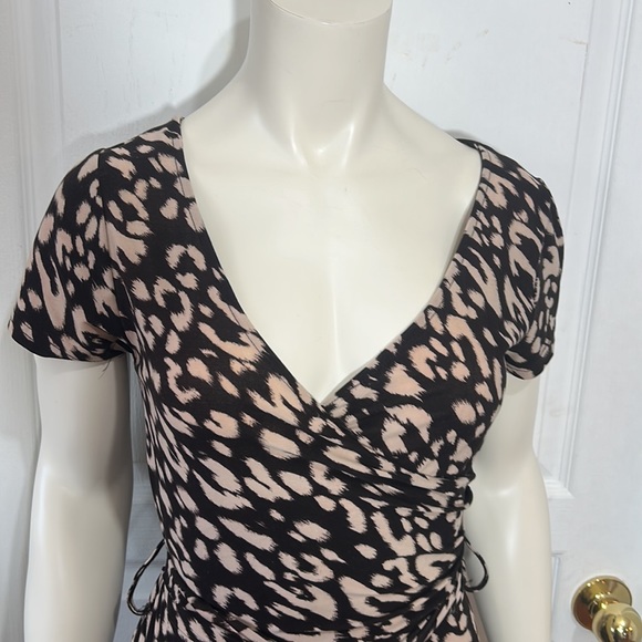 URBAN BEHAVIOUR PIECE &LOVE ANIMAL PRINT DOUBLE BREAST BELTED S/S MINI SIZE S - Picture 3 of 10